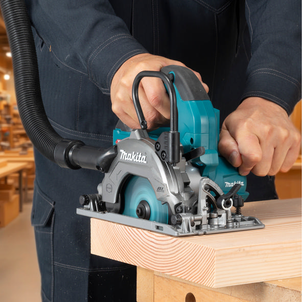 Makita HS014GZ XGT – kompakt sirkelsag for saging helt inntil vegg